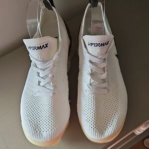 NIKE AIR VAPORMAX BREATHABLE FLYKNIT WHITE SNEAKERS sz 7